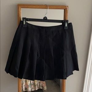 NWOT Forever 21 back tennis skirt size medium